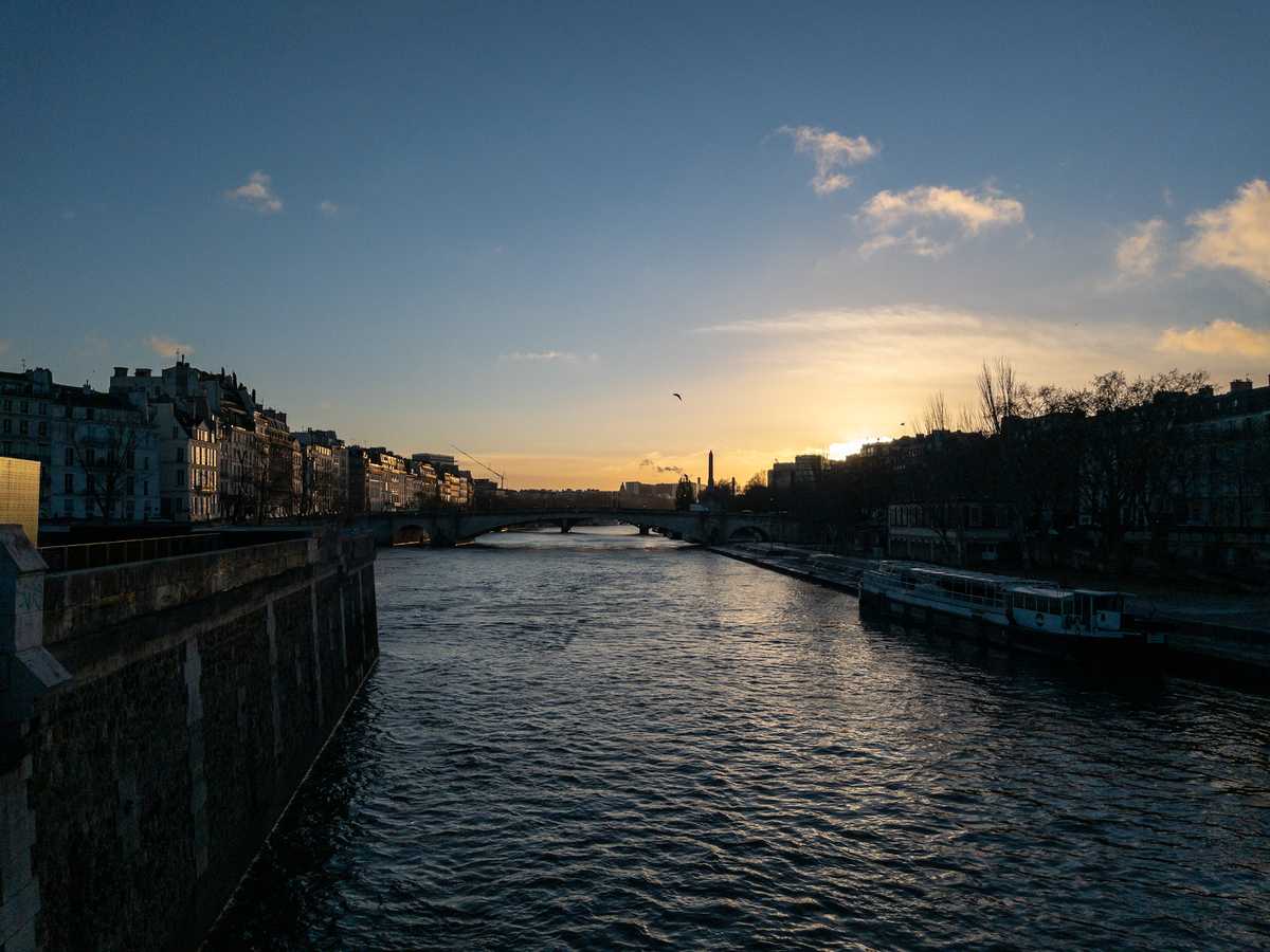 Looking down the Seine from Mémorial des Martyrs de la Déportation