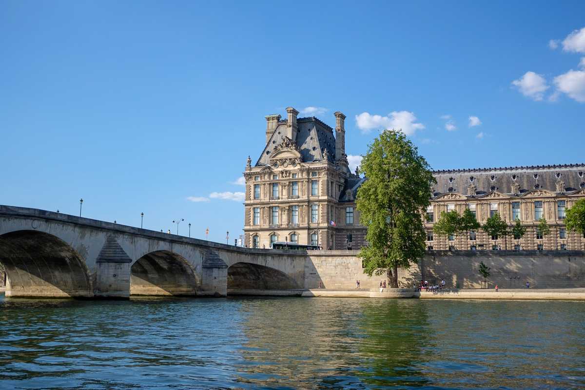 Pont Royal and The Louvre